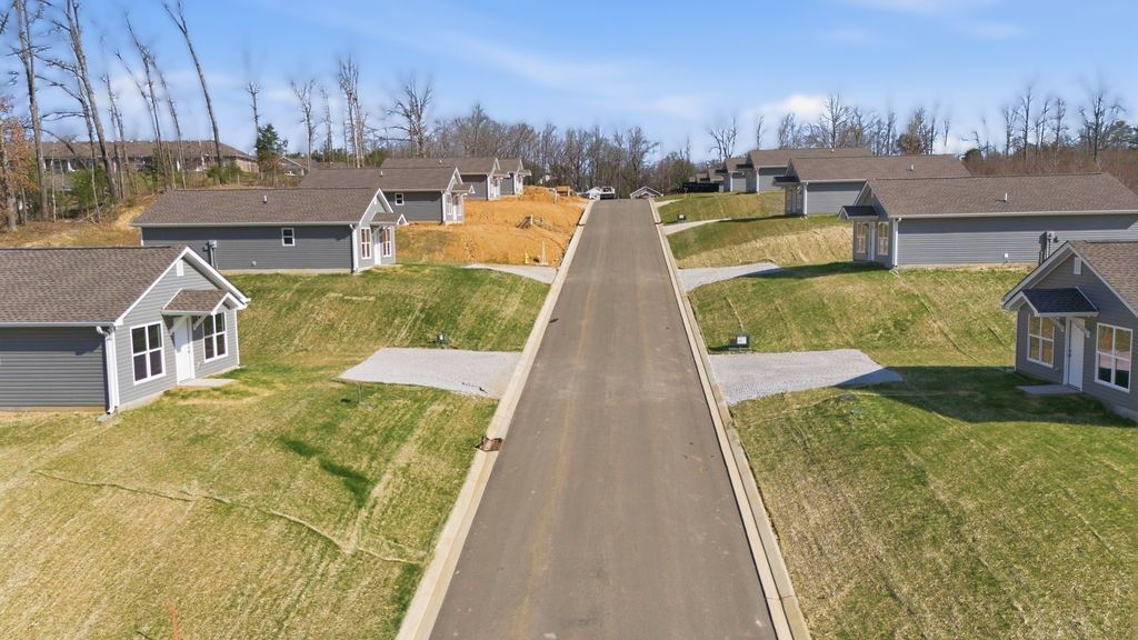 118 Hill Place Court, Dickson, TN 37055