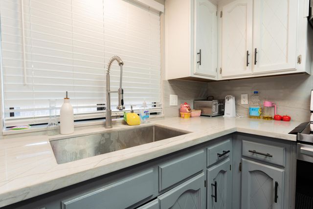 1848 E Vassar Drive, Visalia, CA 93292