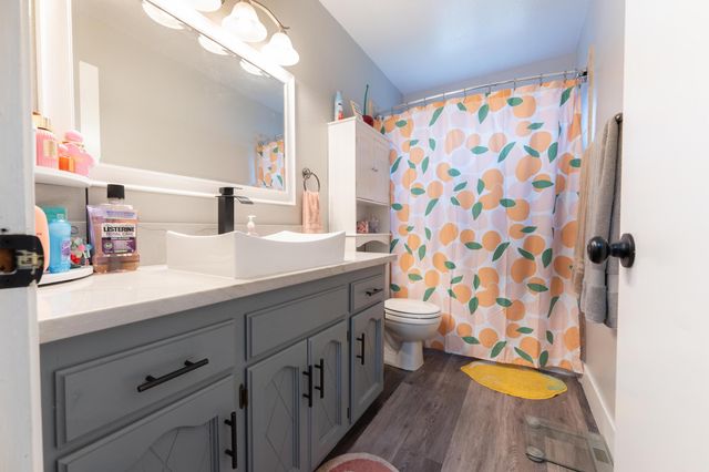 1848 E Vassar Drive, Visalia, CA 93292