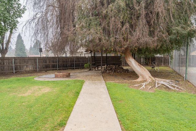 1848 E Vassar Drive, Visalia, CA 93292