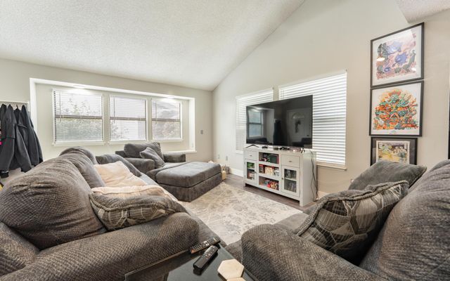 1848 E Vassar Drive, Visalia, CA 93292