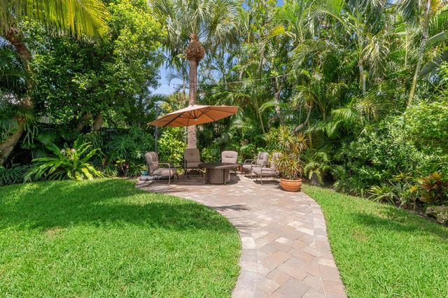 136 Lucina Drive, Hypoluxo, FL 33462