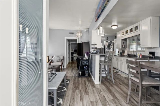 613 N Louise, Azusa, CA 91702