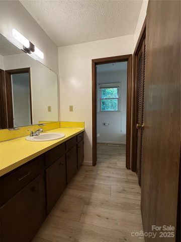 1122 Bridges Street, Shelby, NC 28150