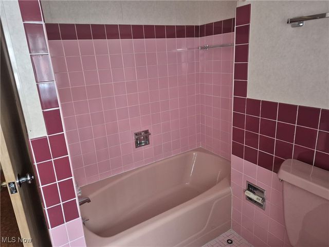 2515 Bolton Road, Cleveland Heights, OH 44118