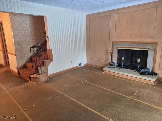 2515 Bolton Road, Cleveland Heights, OH 44118