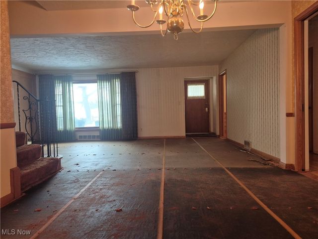 2515 Bolton Road, Cleveland Heights, OH 44118