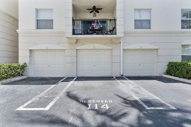 2218 Tuscany Way, Boynton Beach, FL 33435