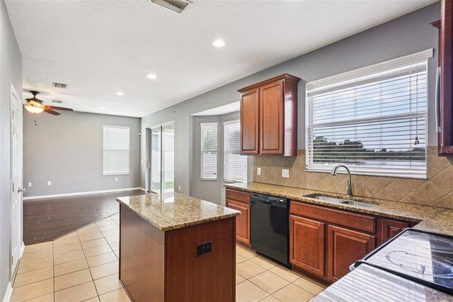 7509 TANGLE BEND DRIVE, Gibsonton, FL 33534