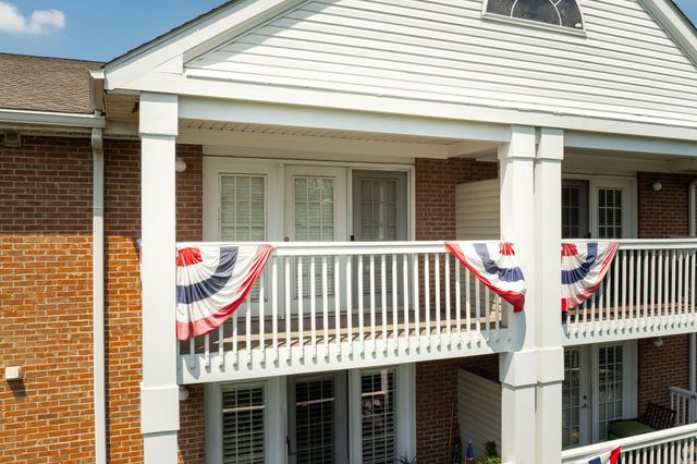 5935 N High Street, 305, Worthington, OH 43085