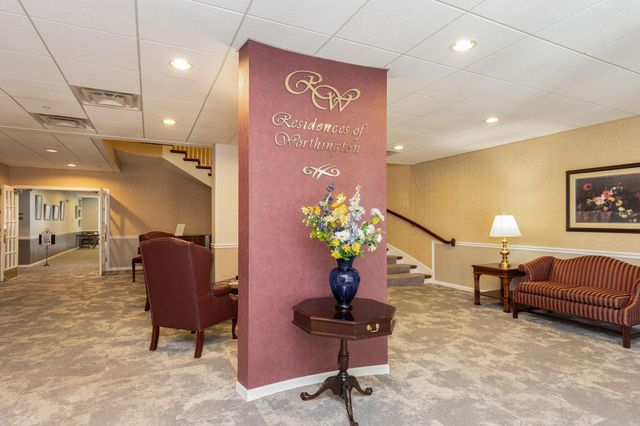 5935 N High Street, 305, Worthington, OH 43085