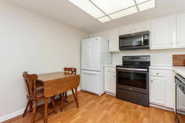 5935 N High Street, 305, Worthington, OH 43085