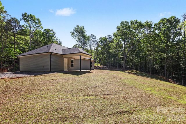 3299 Old Seine Road, Smyrna, SC 29743