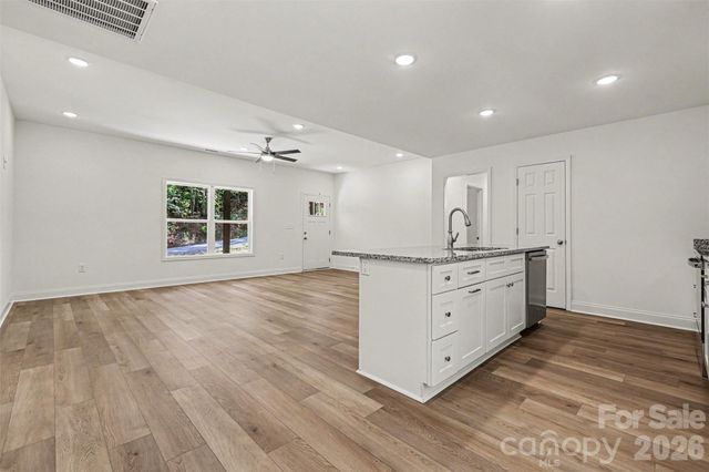 3299 Old Seine Road, Smyrna, SC 29743