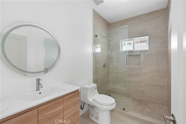 1530 N Mariposa, Hollywood, CA 90027