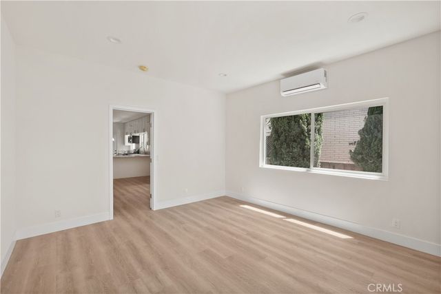 1530 N Mariposa, Hollywood, CA 90027