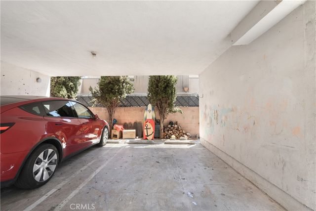 1530 N Mariposa, Hollywood, CA 90027
