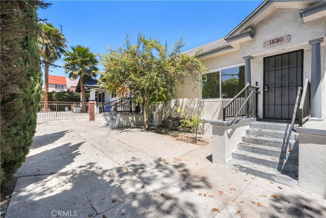 1530 N Mariposa, Hollywood, CA 90027