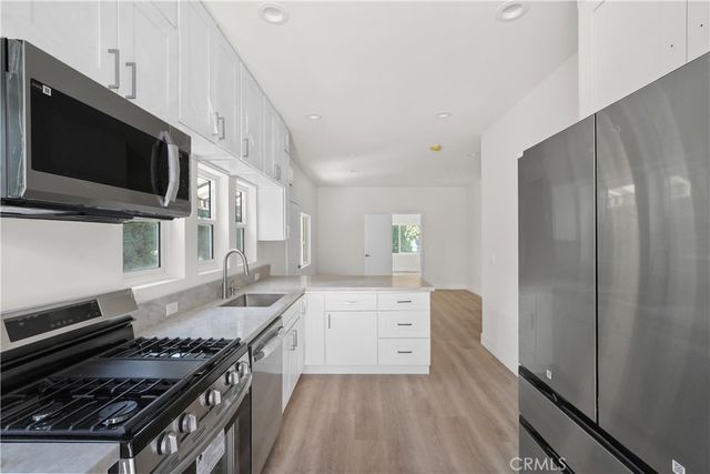 1530 N Mariposa, Hollywood, CA 90027