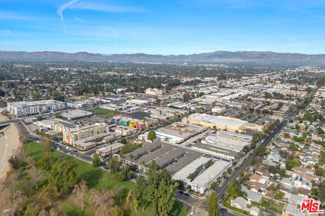 6632 Darby Avenue, Reseda (los Angeles), CA 91335