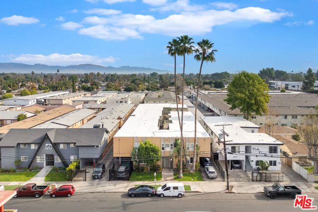 6632 Darby Avenue, Reseda (los Angeles), CA 91335