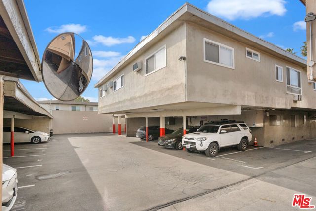 6632 Darby Avenue, Reseda (los Angeles), CA 91335