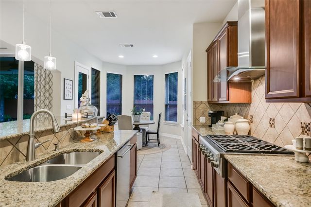 223 Lake Como DR, Austin, TX 78734