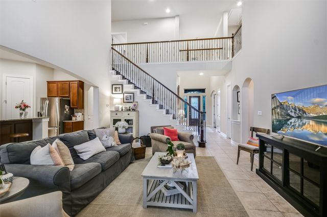 223 Lake Como DR, Austin, TX 78734