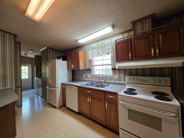 120 Kings Circle, Hatfield, AR 71945