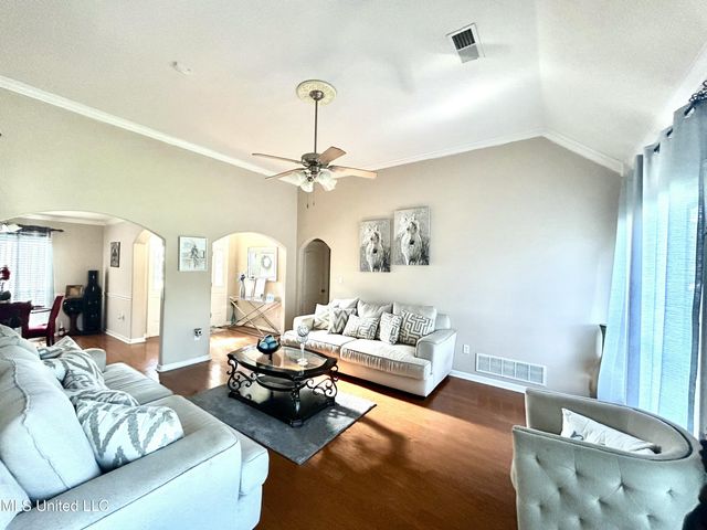 7402 Grandiflora Drive, Olive Branch, MS 38654