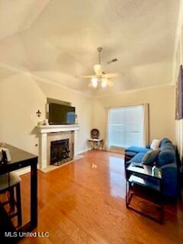 7402 Grandiflora Drive, Olive Branch, MS 38654