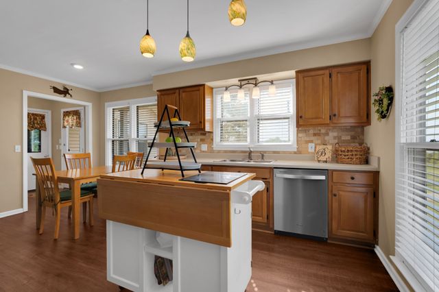 925 N Vine St, Winchester, TN 37398