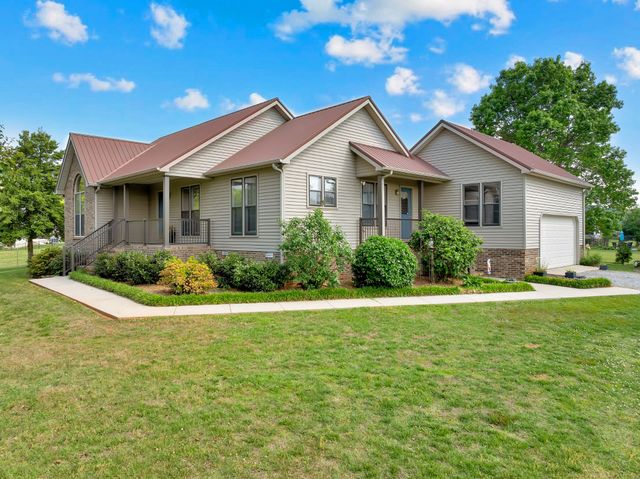 925 N Vine St, Winchester, TN 37398