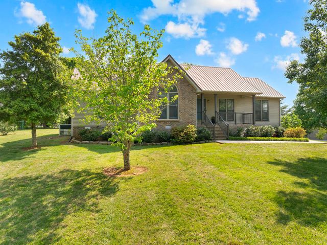 925 N Vine St, Winchester, TN 37398
