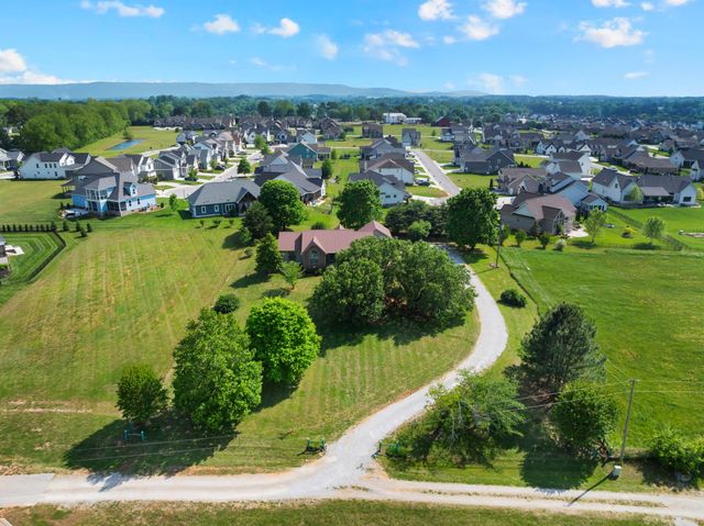 925 N Vine St, Winchester, TN 37398