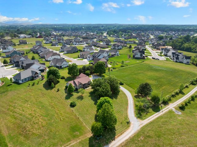 925 N Vine St, Winchester, TN 37398