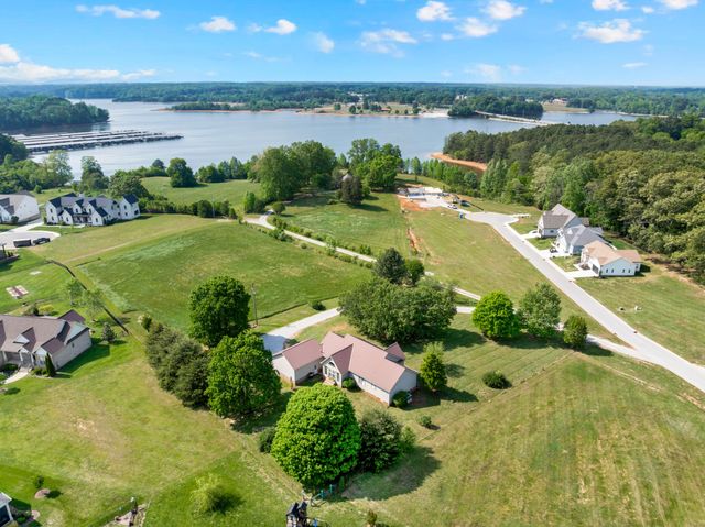 925 N Vine St, Winchester, TN 37398