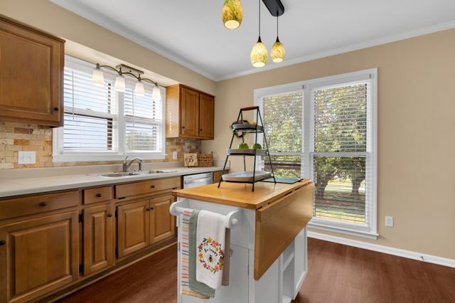 925 N Vine St, Winchester, TN 37398