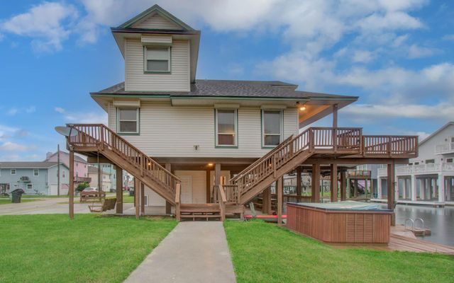 16713 Kingston Way, Jamaica Beach, TX 77554