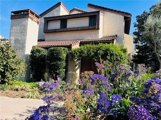 21801 Burbank 83, Woodland Hills, CA 91367