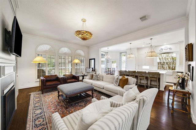 27 Wingspan Drive, The Woodlands, TX 77381