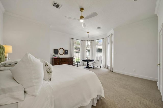 27 Wingspan Drive, The Woodlands, TX 77381