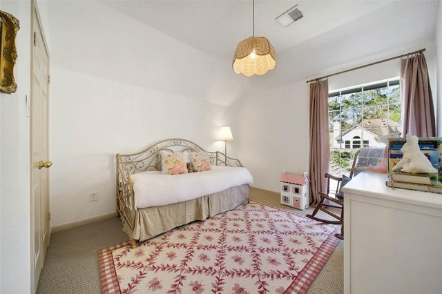 27 Wingspan Drive, The Woodlands, TX 77381