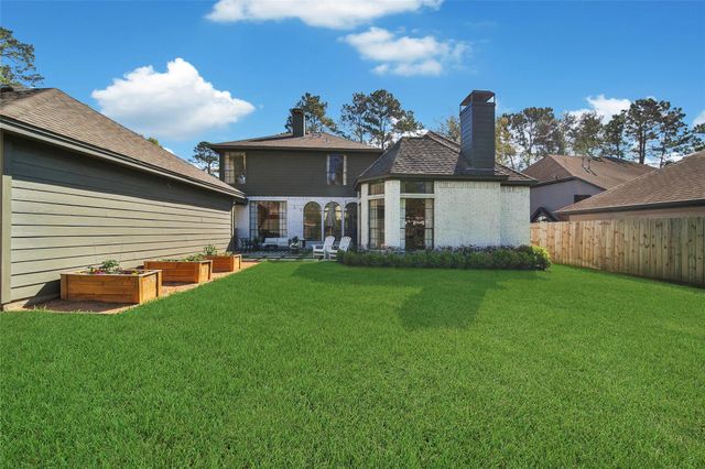 27 Wingspan Drive, The Woodlands, TX 77381