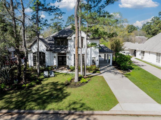27 Wingspan Drive, The Woodlands, TX 77381