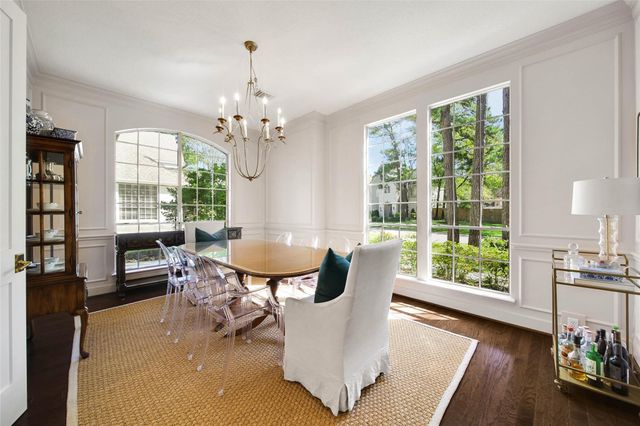 27 Wingspan Drive, The Woodlands, TX 77381