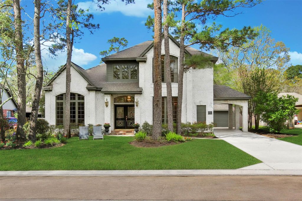 27 Wingspan Drive, The Woodlands, TX 77381