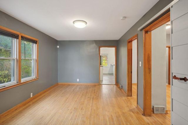 1318 5th Street NE, Minneapolis, MN 55413