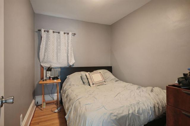 1318 5th Street NE, Minneapolis, MN 55413