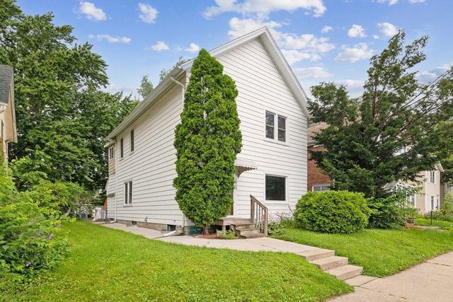 1318 5th Street NE, Minneapolis, MN 55413